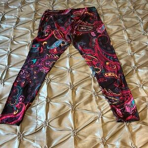 TC Black Purple Paisley LulaRoe leggings